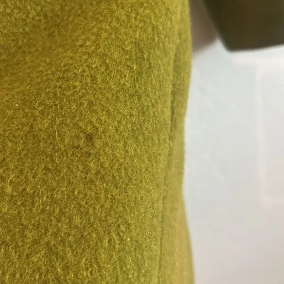 Vintage 1960s Dark Chartreuse Wool Coat Size Medium. - Picture 9 of 15